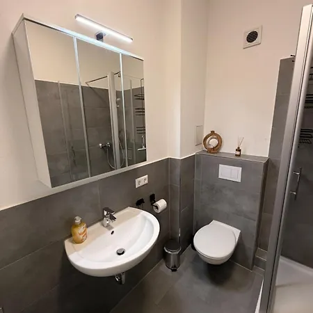 2-raum Mit Kueche, Waschmaschine, Tv & Wlan *