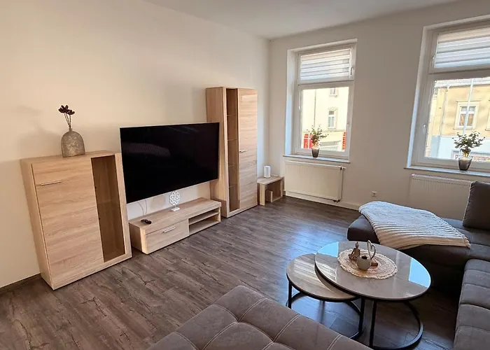 2-raum Mit Kueche, Waschmaschine, Tv & Wlan Apartment *